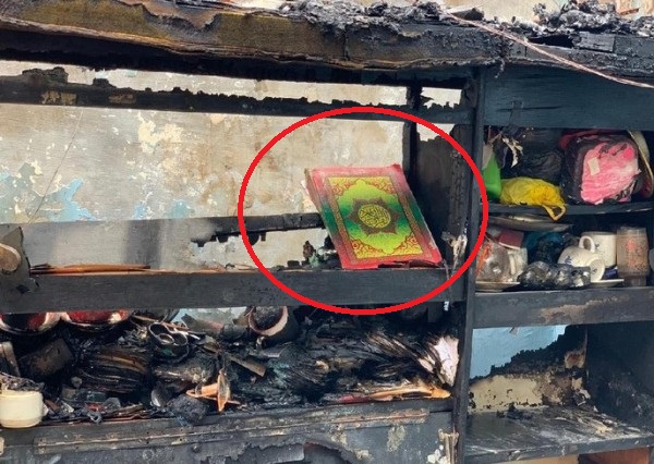 Al Quran Tak tersentuh Api, walau rumah ludes (foto : istimewa)