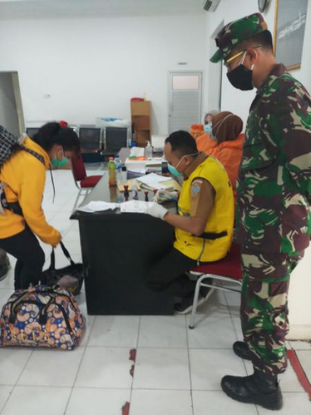 Dandim 0319 Mentawai, Pastikan Wajib Test Swab Penumpang MF Padang - Mentawai