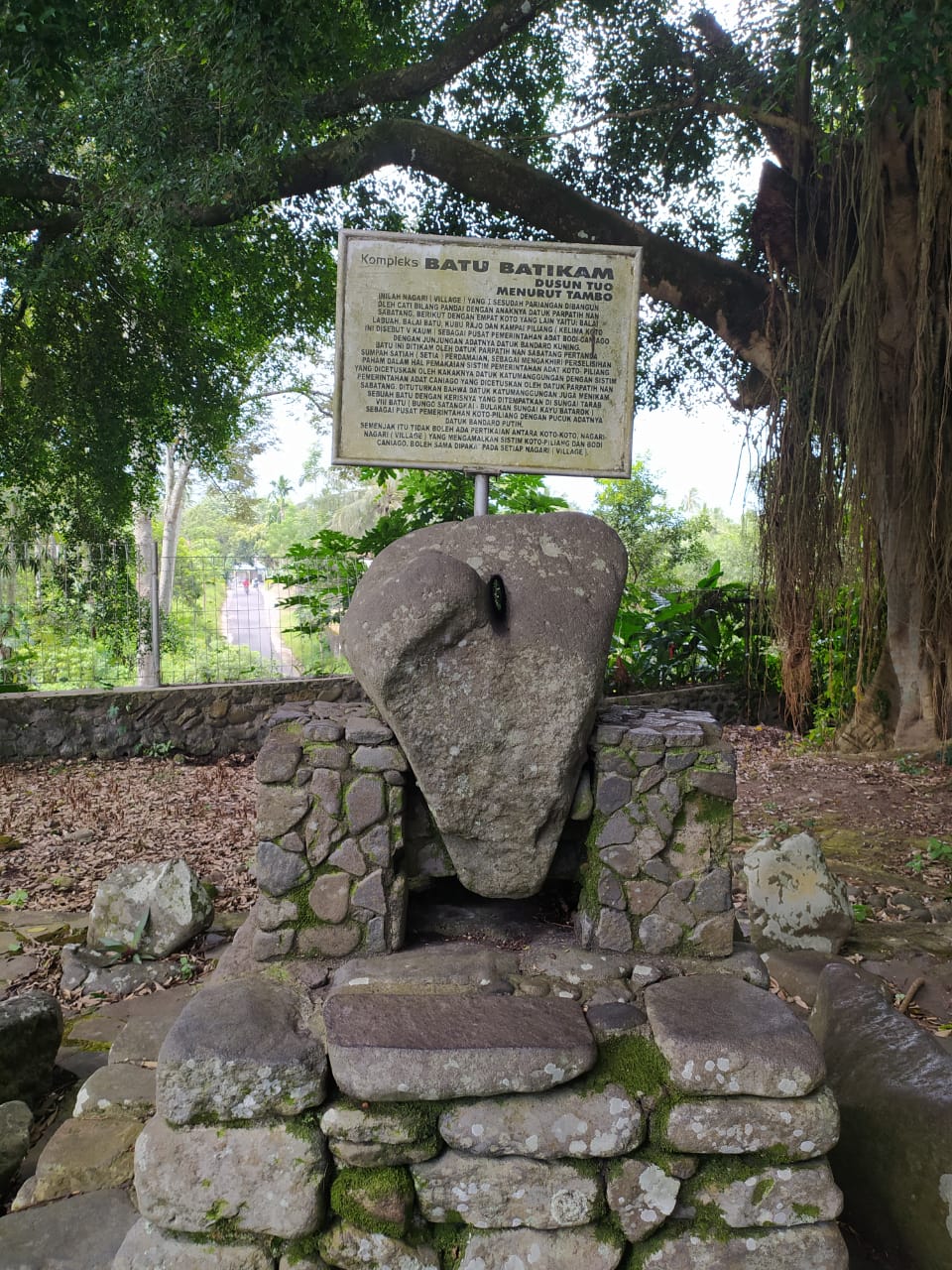 Monumen Batu Batikam Situs Perdamaian Nenek Moyang Minangkabau