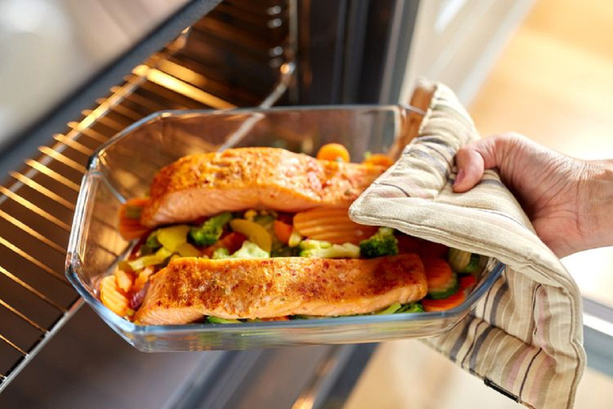 foto : Ilustrasi ikan fillet panggang (SHUTTERSTOCK/SYDA PRODUCTIONS)