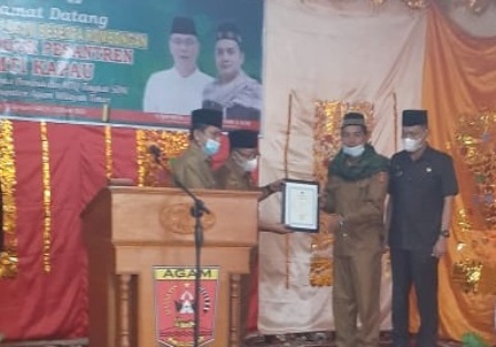Bupati Agam Dr.Andri Warman saat membuka acara Lomba MTQ Tingkat Sekolah Dasar se-Kabupaten Agam Timur di Pondok Pesantren MTI  Kapau, Senin (22/3/2021)