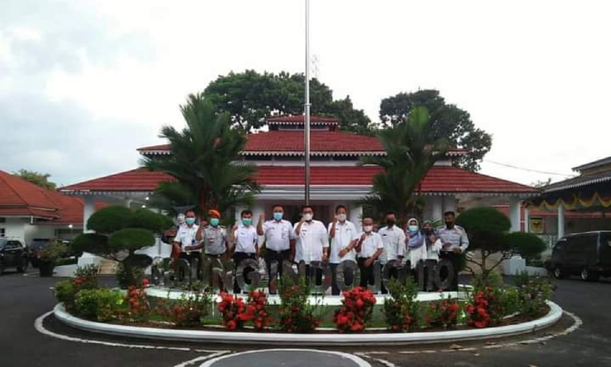 Foto Bersama Wakil Bupati Richi Aprian dan Tim (dok.Pede/Klikkoran)