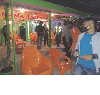 Satu Cafe Di Kubu Dalam Marapalam Ditertibkan Petugas, Pemilik Tidak Mengetahui Tentang PPPPKM Darurat, Jumat (16/07/2021)