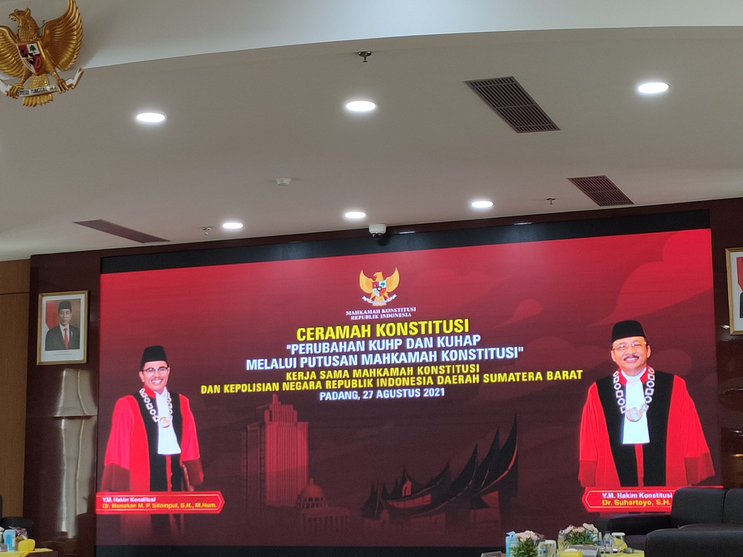 Profil Hakim Konstitusi YM Suhartoyo yang Sampaikan Materi KUHP