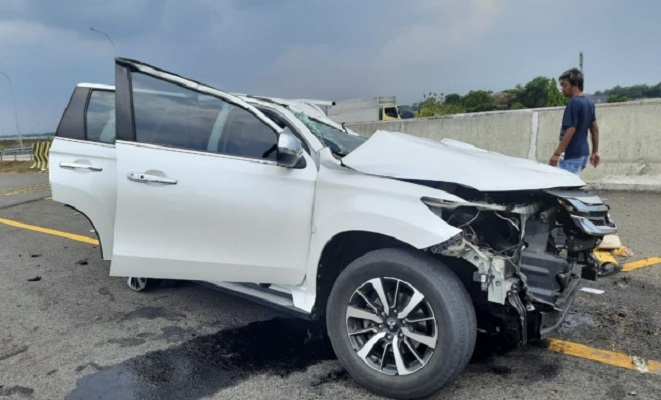 Mobil Pajero Sport yang ditumpangi Vanessa Angel.