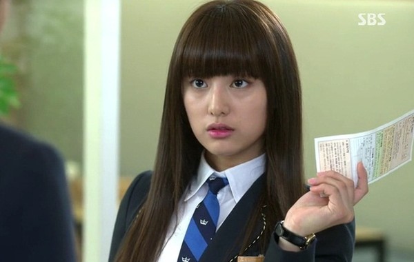 Yoo Rachel (Kim Ji Won) dalam drama THE HEIRS tayang di NET TV pukul 17.00 - foto kapanlagi