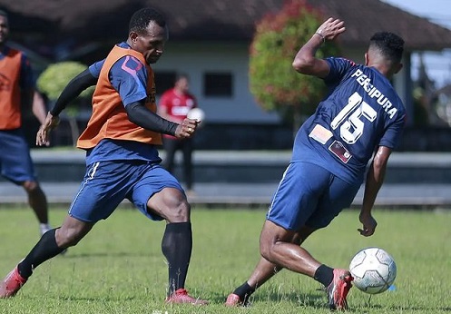 Link nonton live streaming Persipura Jayapura vs PSM Makassar BRI Liga 1 2021/22, (Foto: Instagram Persipura Jayapura)