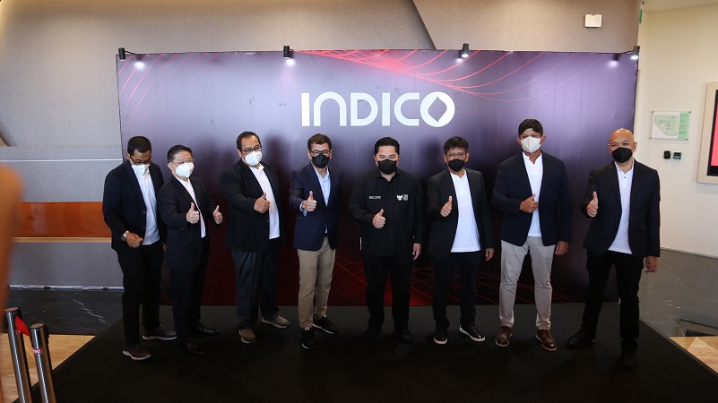 Menteri BUMN Republik Indonesia Erick Thohir bersama Jajaran Komisaris dan Direksi Tekomsel dalam peluncuran logo dan brand perusahaan Telkomsel Ekosistem Digital yang diberi nama INDICO hari ini di Jakarta (10/3).