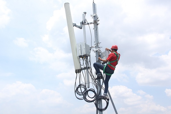 Telkomsel berkomitmen untuk selalu menghadirkan layanan jaringan berkualitas bagi seluruh pelanggan di sejumlah kota/ kabupaten wilayah Sumatera Barat, dengan meneruskan pemerataan akses infrastruktur dan kualitas broadband terdepan 4G/LTE. (Foto: Telkoms