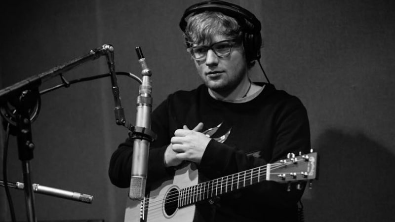 Arti Lagu Thinking Out Loud - Ed Sheeran, Ini Terjemahan Lirik Bahasa Indonesia (Foto: Ed Sheeran/Klikkoran)
