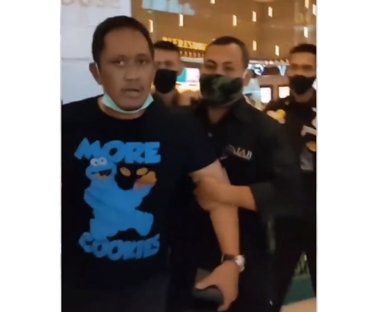 Video dugaan pelecehan anak dibawah umur di Mall Bintaro Xchange, (Foto: TikTok Radar Bekasi)