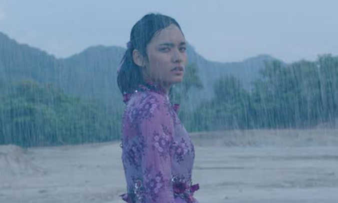 Arawinda Kirana dalam film Yuni yang disebut pelakor (Foto: Kamelia Andini)
