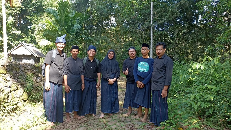 Tiga dosen asal Sumbar saat berada di Kabupaten Bulukumba, Sulawesi Selatan, (Foto: Klikkoran.com)