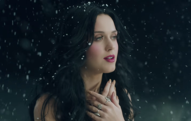 Arti Lagu 'Unconditionally' by Katy Perry Lengkap dengan Makna dan Terjemahan Lirik Bahasa Indonesia, Viral di Tiktok! (Foto : Tangkap Layar Youtube)