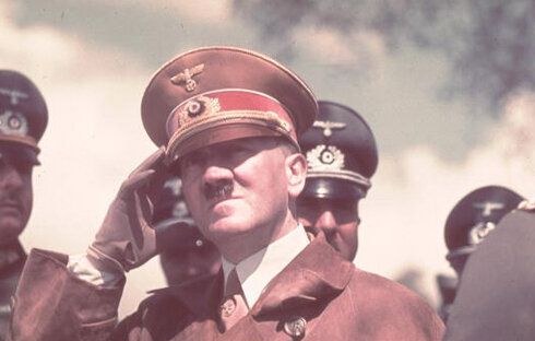 30  Quotes Adolf Hitler Beserta Artinya, Kata Kata Bijak Hitler (HuffPost)