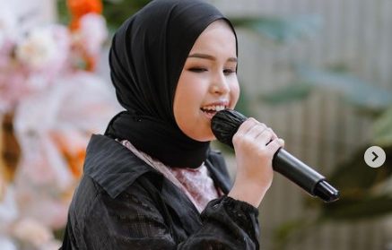 Makna dan Lirik Lagu 'Tak Mampu Lupa' by Putri Ariani Viral di Tiktok, Cek Selengkapnya Disini! (Foto : Instagram Putri Ariani)