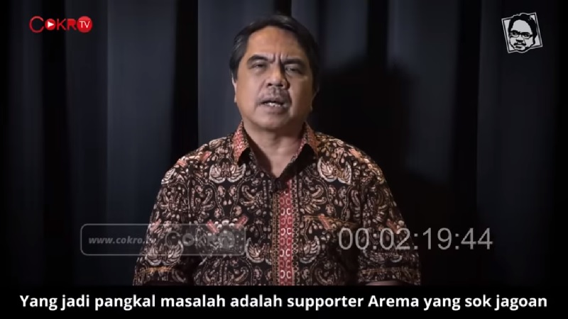 Dosen Universitas Indonesia Ade Armando sebut aremania sok jagoan, (Foto: Youtube Cokro TV)
