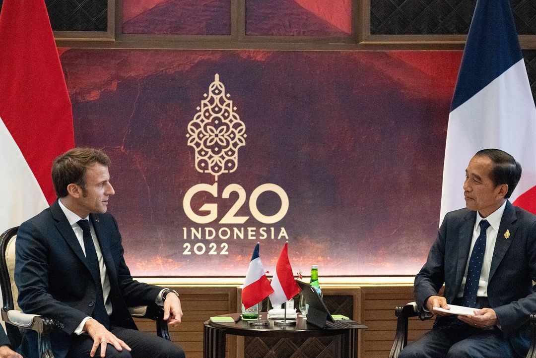 Profil dan biodata Emmanuel Macron, Presiden Prancis yang pernah dilempari telur dan ditampar warganya hingga berjalan kaki di  sekitar Jimbaran, Bali (foto: Instagram @emmanuelmacron)