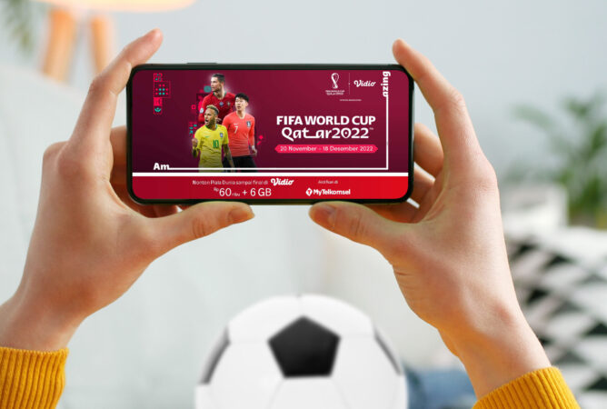 Telkomsel bersama Vidio berkolaborasi menghadirkan paket bundling nonton pertandingan FIFA World Cup Qatar 2022 dengan promo penawaran menarik mulai dari Rp49 ribu. Informasi lebih lanjut mengenai paket ini dapat diakses melalui tsel.id/fifawc2022. (Foto: