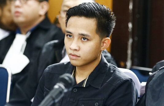 Richard Eliezer dalam sidang lanjutan kasus pembunuhan berencana terhadap Nofriansyah Yosua Hutabarat di Pengadilan Negeri Jakarta Selatan, Rabu 7 November 2022. (Foto: Dery Ridwansah/ JawaPos.com)