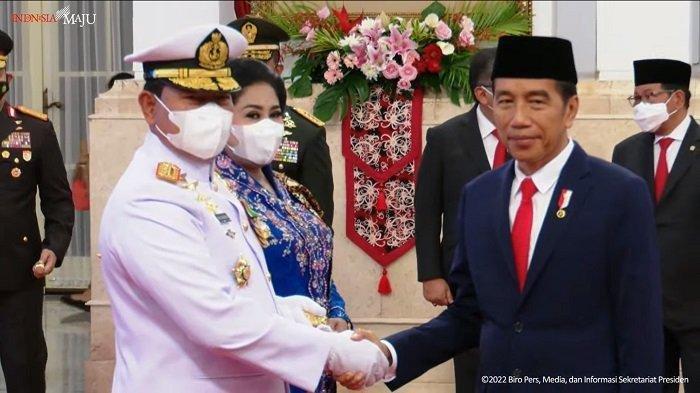 Presiden Joko Widodo secara resmi melantik Laksamana Yudo Margono sebagai Panglima Tentara Nasional Indonesia (TNI). (Tangkap layar YouTube Sekretariat Negara)