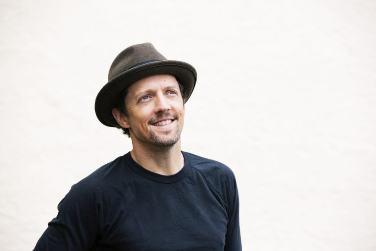 I Feel Like Dancing Jason Mraz (sumber foto: Rock&amp;amp;Pop)