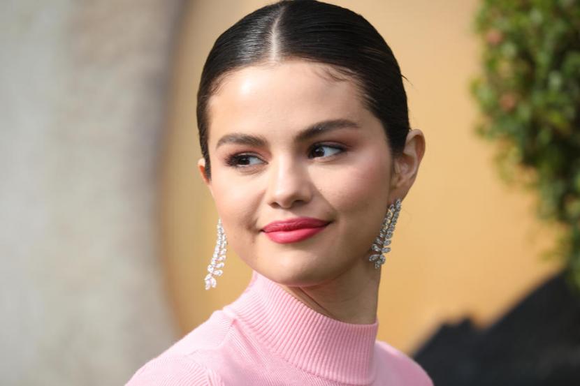 Lirik lagu dan terjemahan Ring oleh Selena Gomez (sumber foto: Republika)