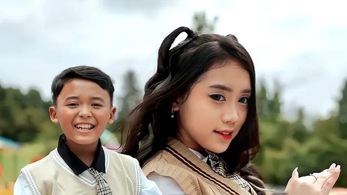 Lirik dan Makna Domba Kuring by Azmy Z ft Azka Z, Serta Artinya