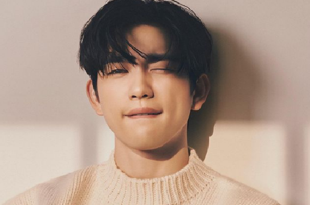 Jinyoung GOT7 Resmi Wamil Pada 8 Mei dan Menulis Surat untuk Penggemarnya Setelah Berita Tersebut Tesebar (Foto : Instagram jinyoung_0922jy)