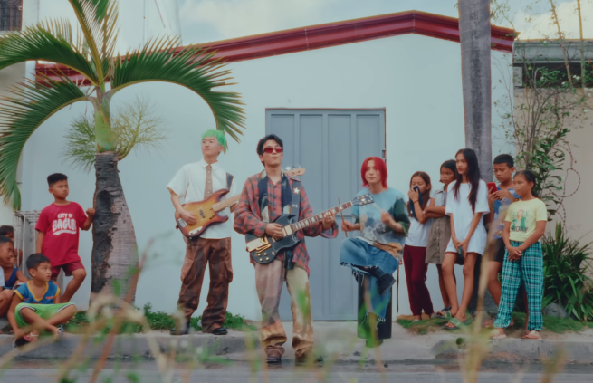 Arti Lagu Sunny Days by Wave To Earth Menceritakan Tentang Apa? Simak Maknanya Disini! (Foto: Tangkap Layar Youtube/WAVY 웨이비)