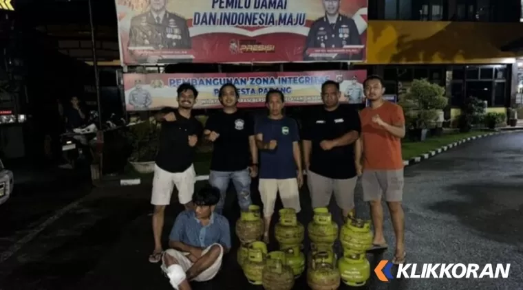 Penangkapan pelaku maling tabung gas LPG di Padang. (Foto: Halonusa)