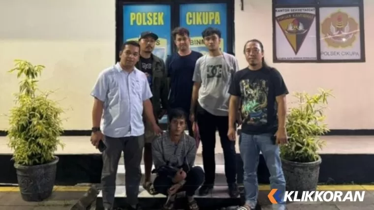 Penangkapan pelaku perusakan bangunan di Padang Pariaman. (Foto: Sumbarkita)