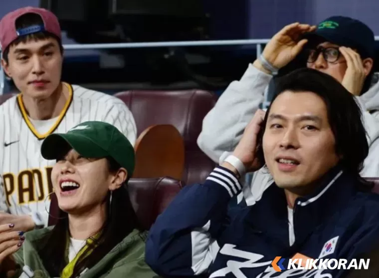 Son Ye Jin Hyun Bin Lee Dong Wook Gong Yoo nonton Baseball (foto: Newsen)