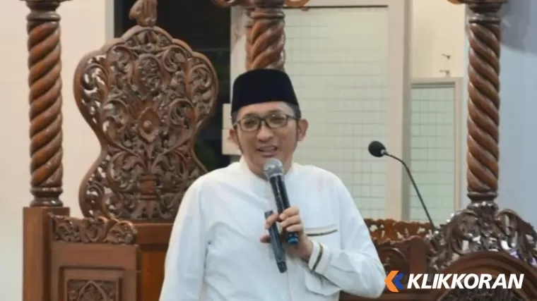 Walikota Padang Hendri Septa tengah berikan tausiah saat safari Ramadan di Masjid Al Muhajirin. (Foto: Istimewa)