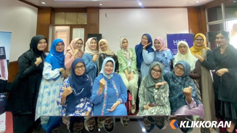 Beauty demo MAKE OVER bersama DWP FISIP UNAND. (Foto: Istimewa)