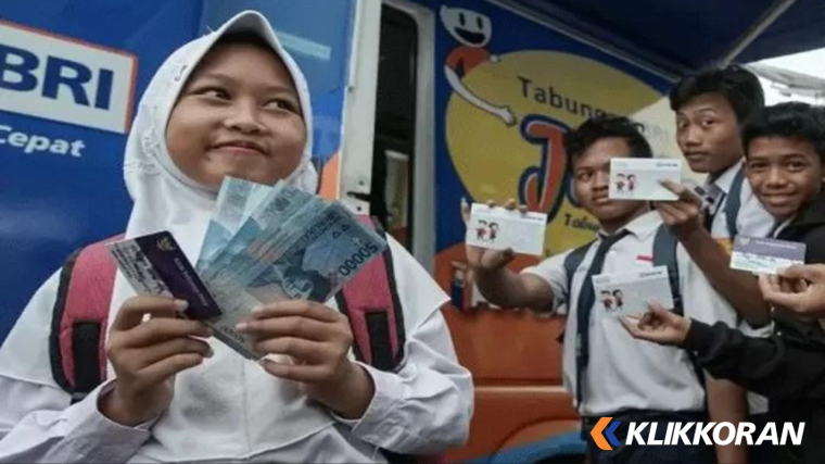 Periksa segera nama anak Anda di situs Kemendikbud.go.id untuk mengakses Program Indonesia Pintar (PIP). (Foto: Istimewa)