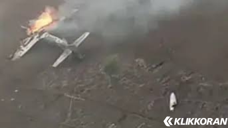 Pesawat milik TNI AU jatuh.