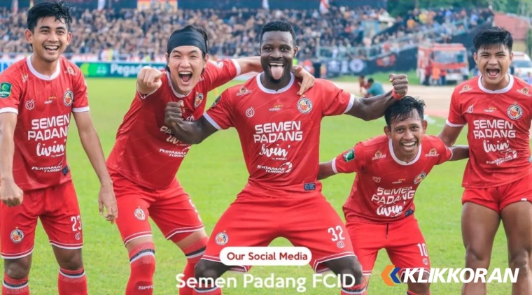 Pemain Semen Padang FC selebrasi usai kalahkan Sriwijaya 3-0 dalam lanjutan Liga 2 2023. (Foto: Semen Padang FC)