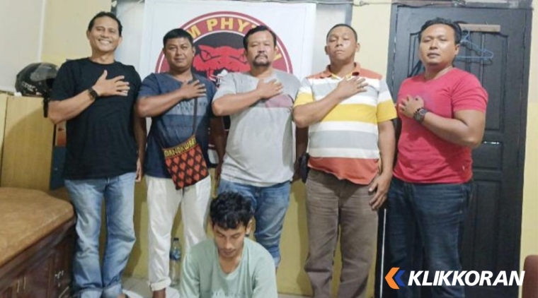 Penangkapan pelaku penggelapan dana Perusahaan di Padang. (Foto: Istimewa)