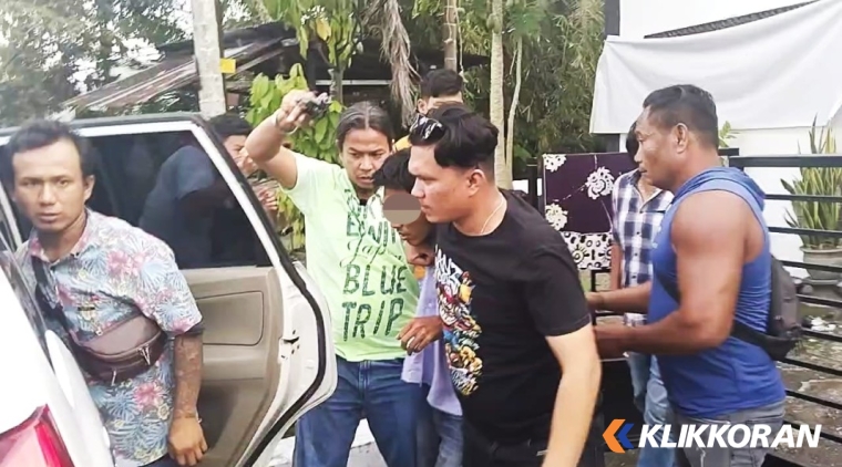 Tim Klewang menangkap pelaku persetubuhan anak di bawah umur. (Foto: istimewa)