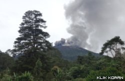 Penampakan Gunung Marapi dari jauh. (Foto: Istimewa)