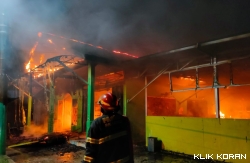 Pemadaman kebakaran di Padang (03/01/2024). (Foto: Istimewa)