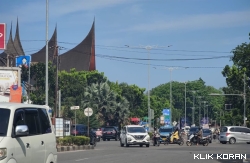 Kondisi Jalan Khatib Sulaiman. (Foto: M. Ihsan)