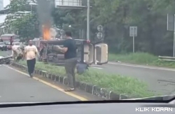 Minibus mewah hangus terbakar di Tol Bintaro. (Foto; aksi.id)