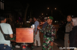 Satpol PP razia di Khatib Sulaiman kota Padang. (Foto: Istimewa)