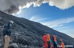 Proses evakuasi korban Gunung Marapi 3 Desember 2023. (Foto: Istimewa)