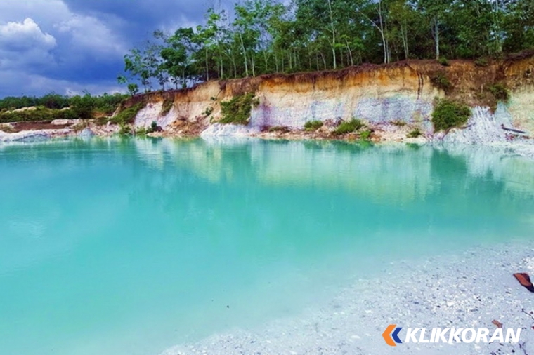 Keindahan Kawah Biru di Riau (Foto: Pku.co.id)
