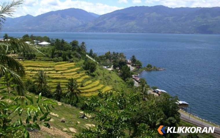 Ilustrasi Danau Maninjau (Foto: ksmtour.com)