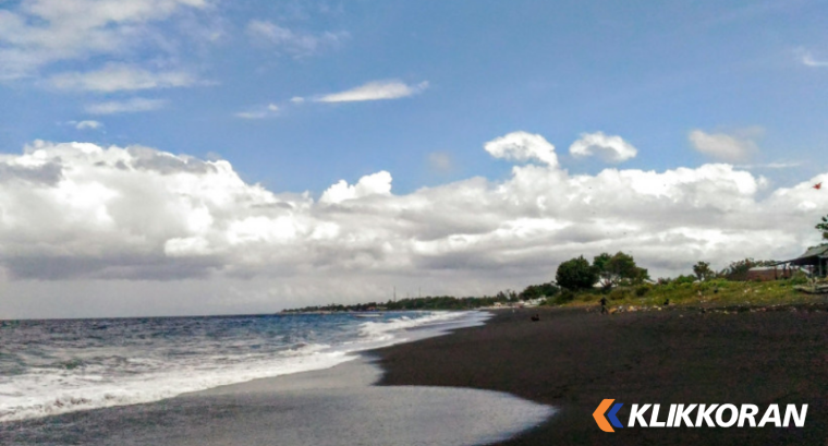 Pantai Goa Lawah (foto: Traveling.co.id)