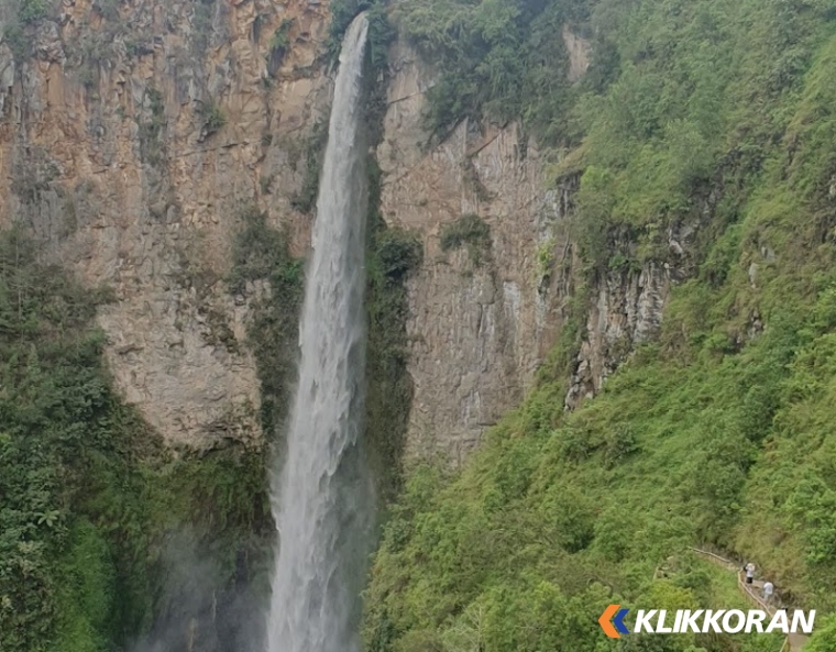 Air Terjun Sipiso Piso (foto: Google Maps/Richard Houtzager)